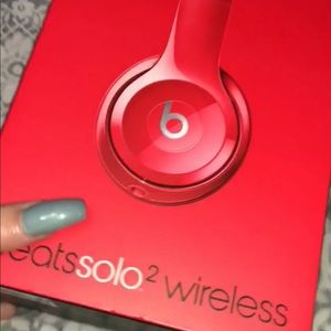 Beats Solo 2 Wireless Headphones